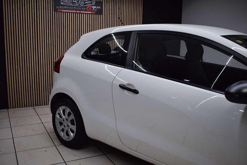 Usado Kia Rio 86 CV (63 kW) 2014 Utilitario