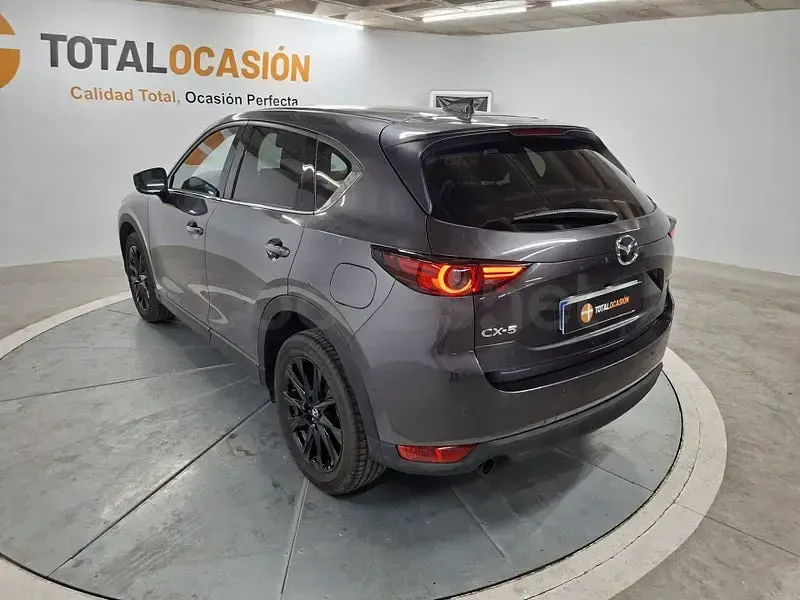 Usado Mazda CX-5 Homura-Line 165 CV (121 kW) 2021 Gris / plata SUV