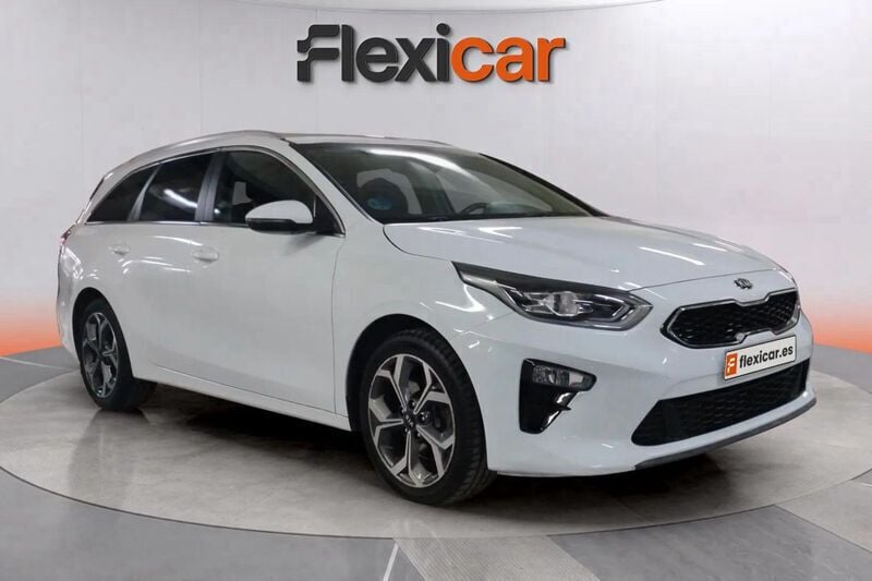 Blanco Usado 2021 Kia Ceed Familiar | 17.490 € (Precio justo) - Imagen 1/4