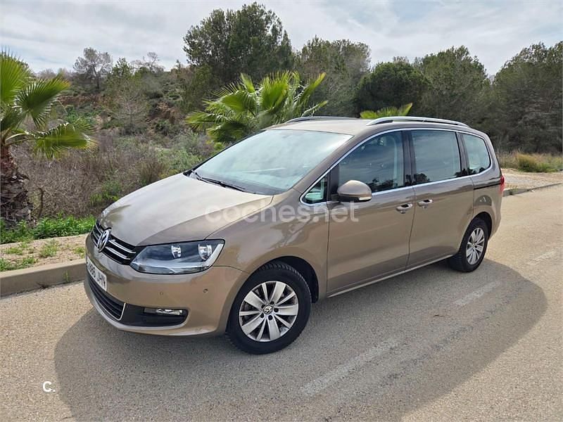 Marrón Usado 2015 VW Sharan Advance Monovolumen | 13.500 € (Un poco caro) - Imagen 1/4