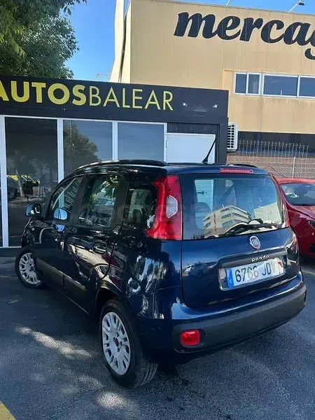 Usado Fiat Panda Lounge 69 CV (50 kW) 2015 Azul Utilitario