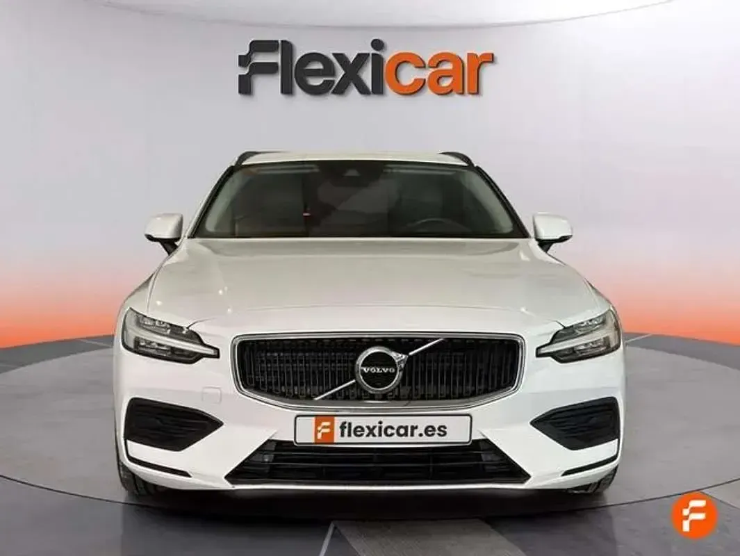 Usado Volvo V60 150 CV (110 kW) 2019 Blanco Familiar