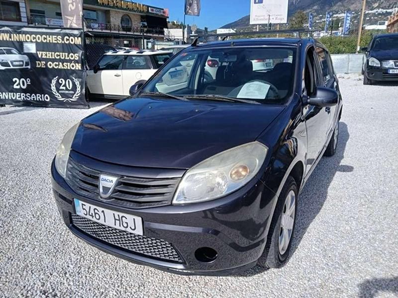 Gris Usado 2011 Dacia Sandero Ambiance Utilitario | 4999 € (Un poco caro) - Imagen 1/4