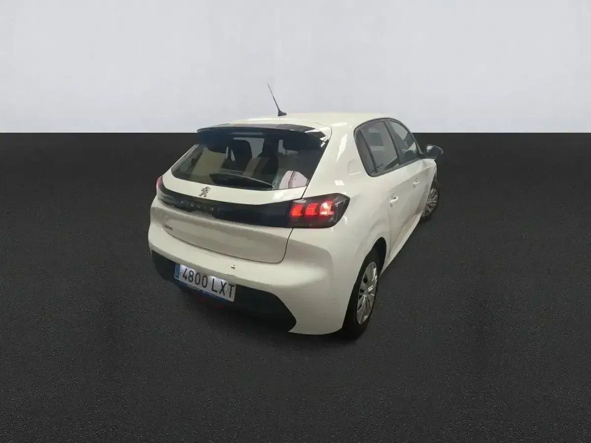 Usado Peugeot 208 Active 102 CV (75 kW) 2022 Blanco Utilitario