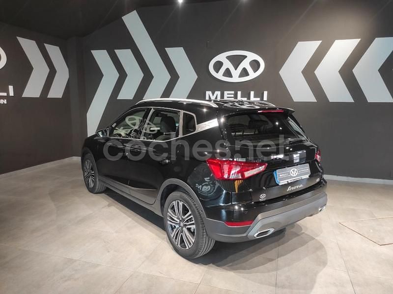 Usado Seat Arona FR 116 CV (85 kW) 2024 Negro SUV