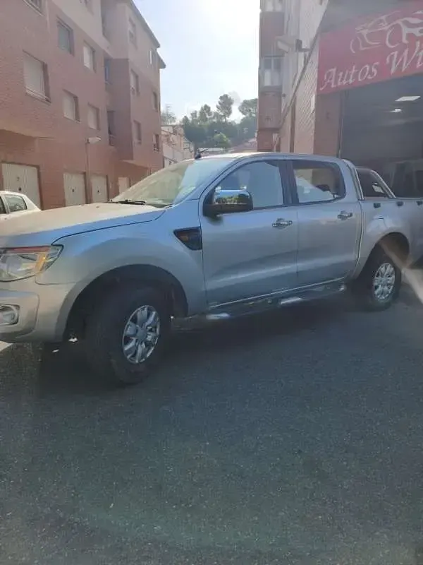 Usado Ford Ranger Limited 150 CV (110 kW) 2015 Gris Pickup/Camioneta