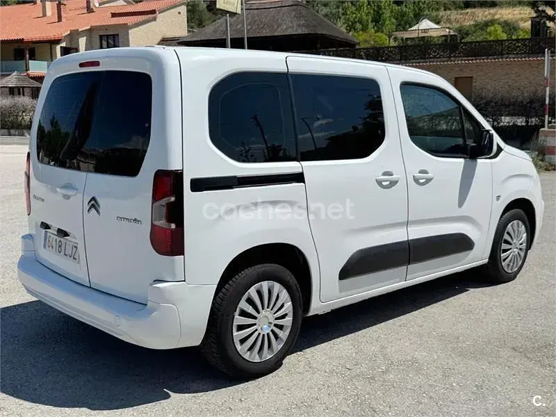 Usado Citroën Berlingo Live 102 CV (75 kW) 2020 Blanco Monovolumen