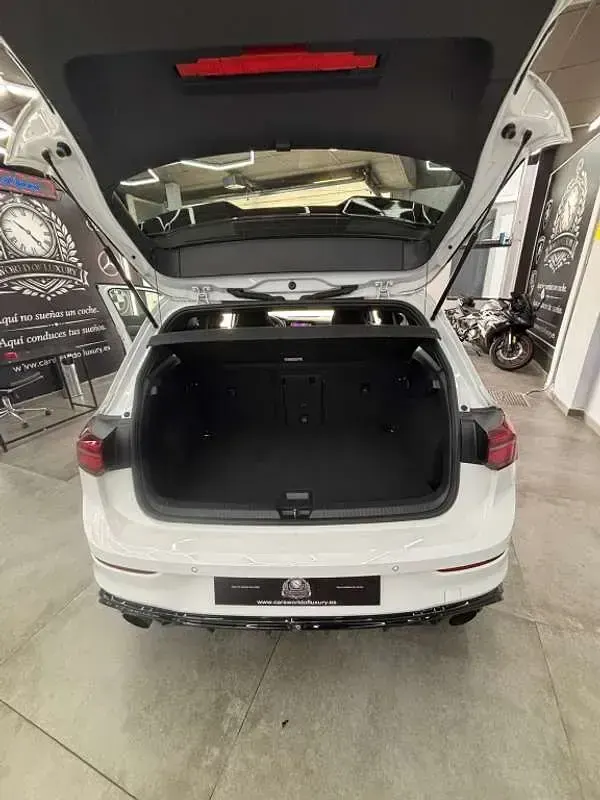 Usado VW Golf VIII GTI 245 CV (180 kW) 2021 Blanco Utilitario