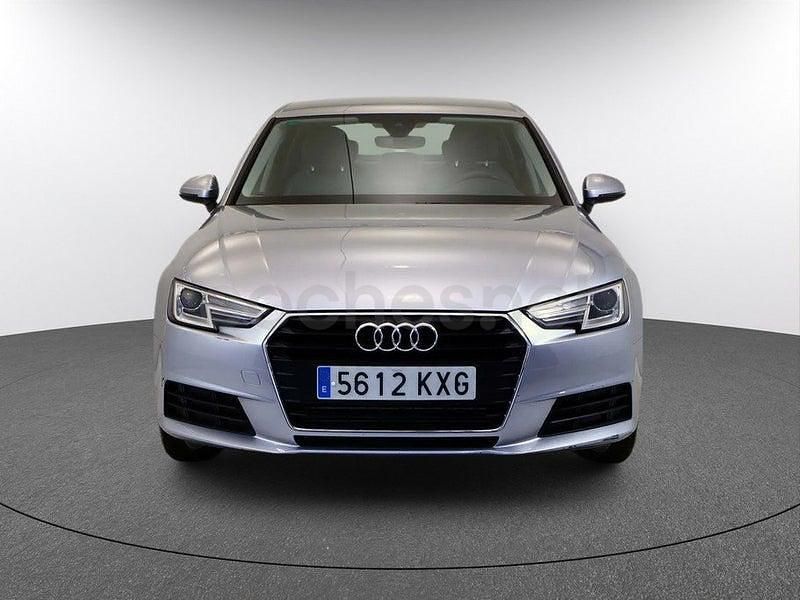 Usado Audi A4 Advanced Plus 150 CV (110 kW) 2019 Gris / plata Berlina