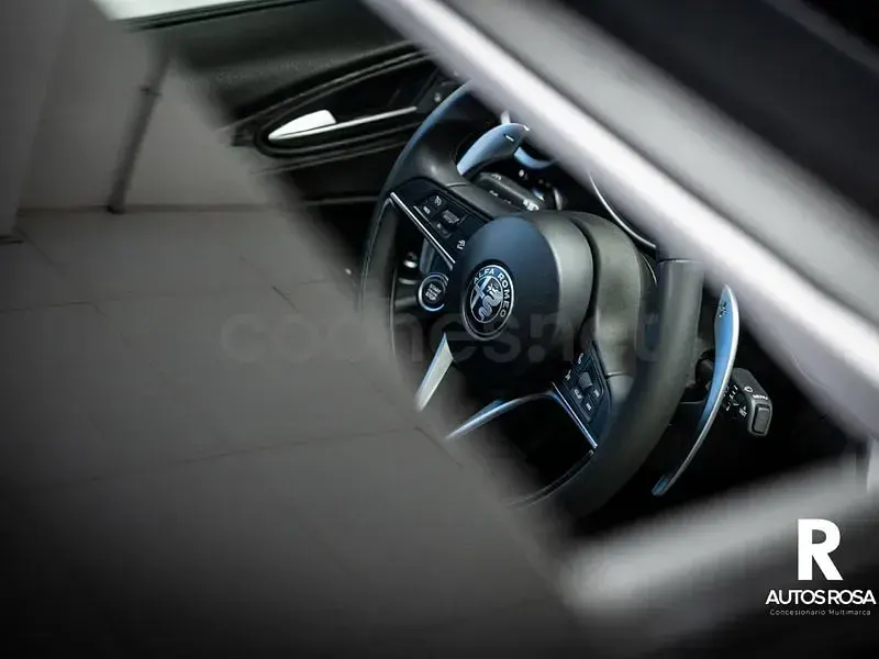 Usado Alfa Romeo Stelvio Executive 190 CV (139 kW) 2020 Negro SUV