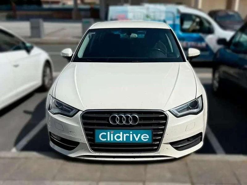 Usado Audi A3 Sportback Ambition 150 CV (110 kW) 2014 Blanco Utilitario