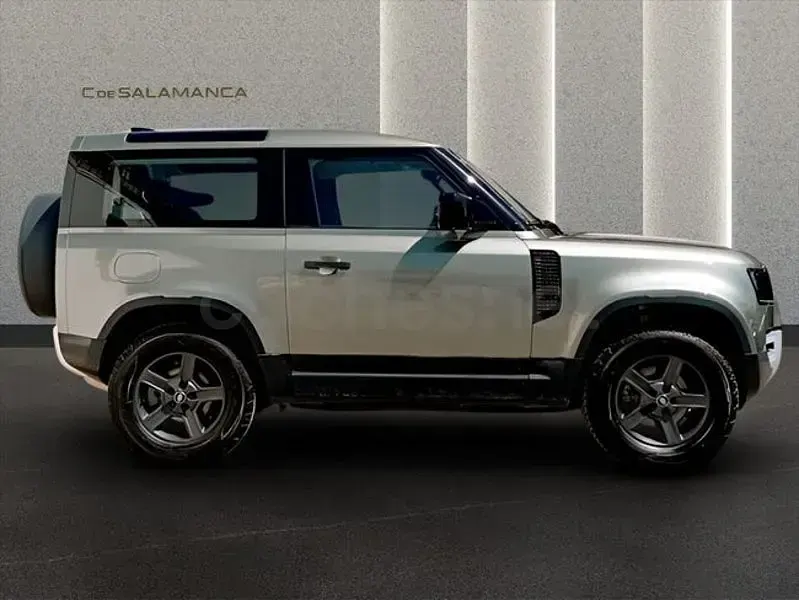 Begagnad Land Rover Defender S 200 HK (147 kW) 2021 Grön SUV