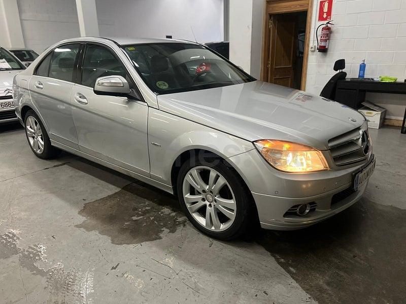 Usado Mercedes C220 Avantgarde 170 CV (125 kW) 2008 Gris / plata Berlina