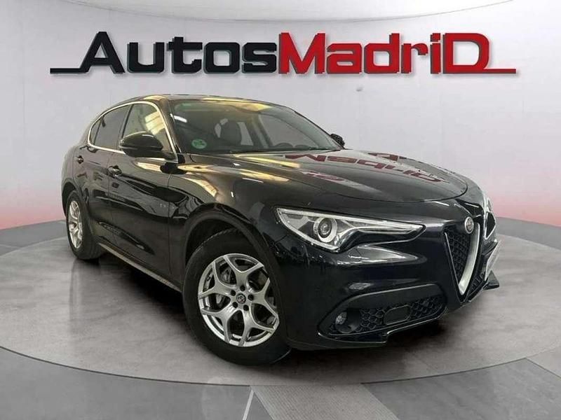 Usado Alfa Romeo Stelvio Super 192 CV (141 kW) 2019 Negro SUV