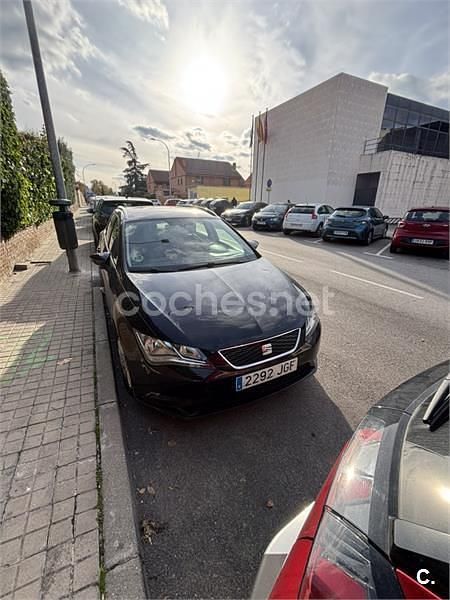 Negro Usado 2015 Seat Leon ST Reference Familiar | 8000 € (Precio justo) - Imagen 1/3