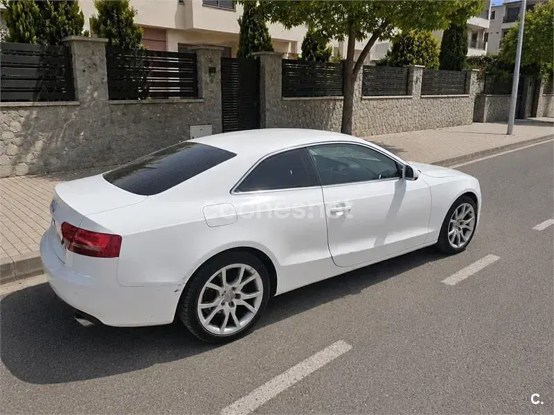 Usado Audi A5 190 CV (139 kW) 2010 Blanco Coupe