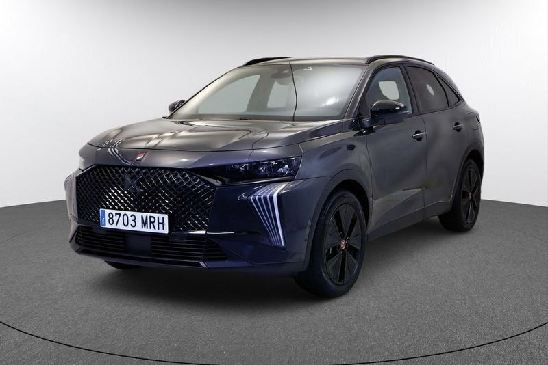Gris Usado 2024 DS Automobiles DS7 Crossback Performance SUV | 35.440 € (Precio justo) - Imagen 1/4