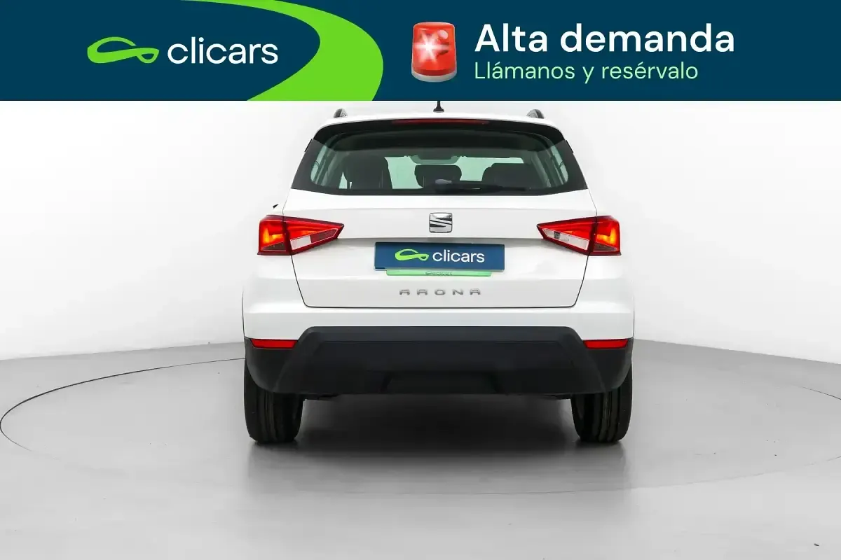 Usado Seat Arona Style 95 CV (69 kW) 2020 Blanco SUV