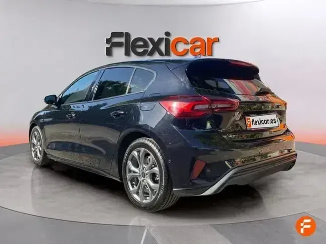 Usado Ford Focus ST-Line 155 CV (114 kW) 2023 Negro Berlina