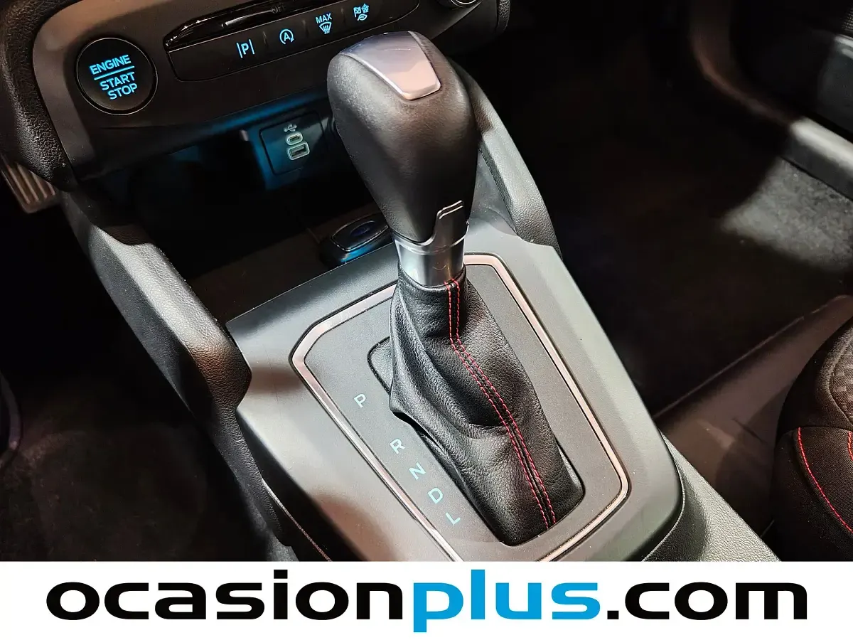 Usado Ford Focus ST-Line 155 CV (114 kW) 2024 Gris Familiar