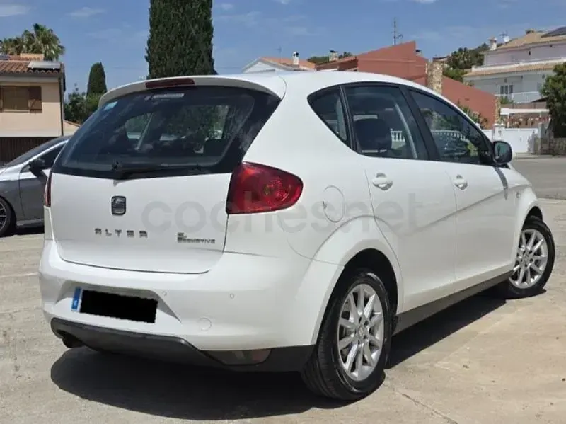 Usado Seat Altea Style 105 CV (77 kW) 2011 Blanco Monovolumen