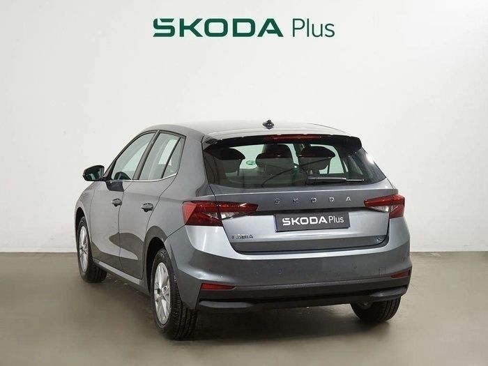 Gris Usado 2024 Skoda Fabia Selection | 17.500 € (Precio justo) - Imagen 1/4
