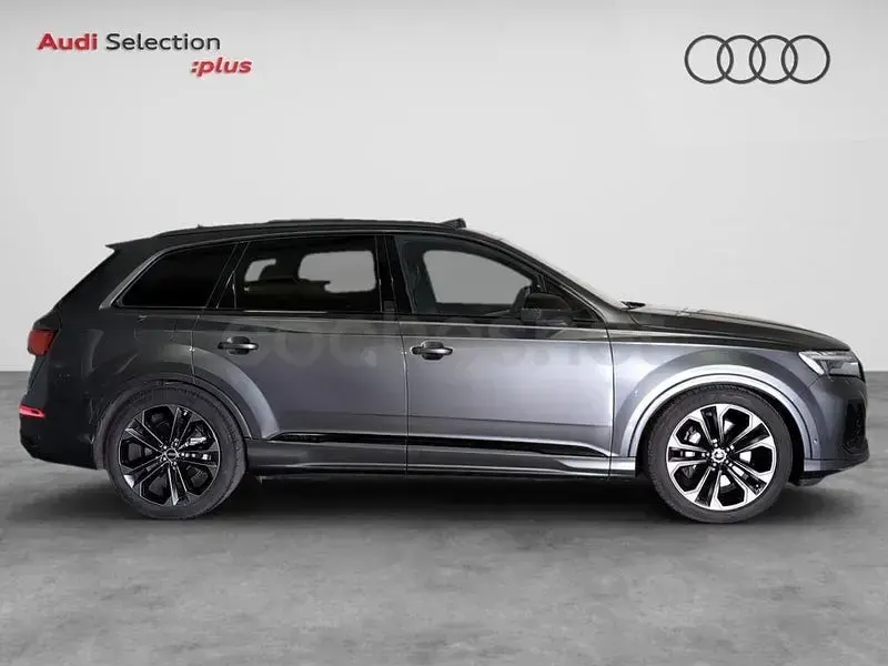 Usado Audi Q7 Premium 286 CV (210 kW) 2025 Gris / plata SUV
