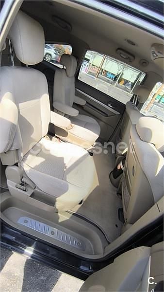 Usado Ssangyong (KGM) Rodius 165 CV (121 kW) 2009 Negro Monovolumen