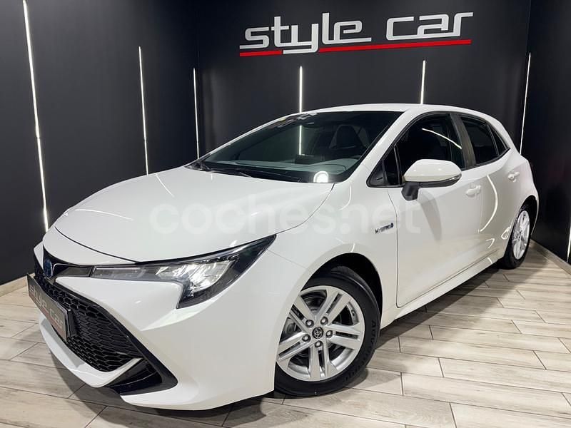 Usado Toyota Corolla Active 122 CV (89 kW) 2020 Blanco Berlina