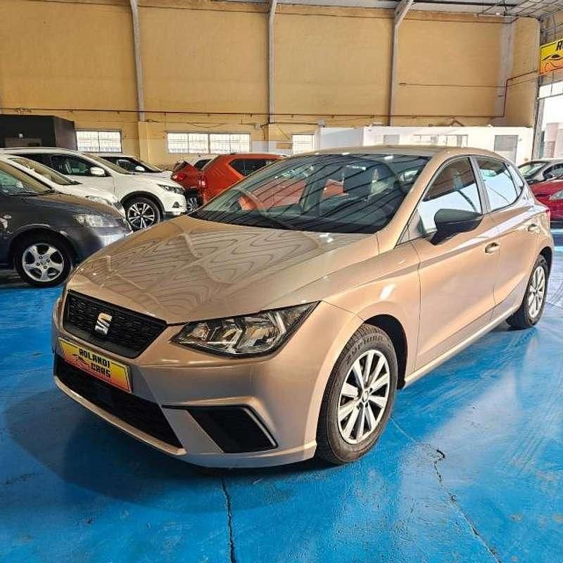 Usado Seat Ibiza Style 95 CV (69 kW) 2019 Gris / plata Utilitario