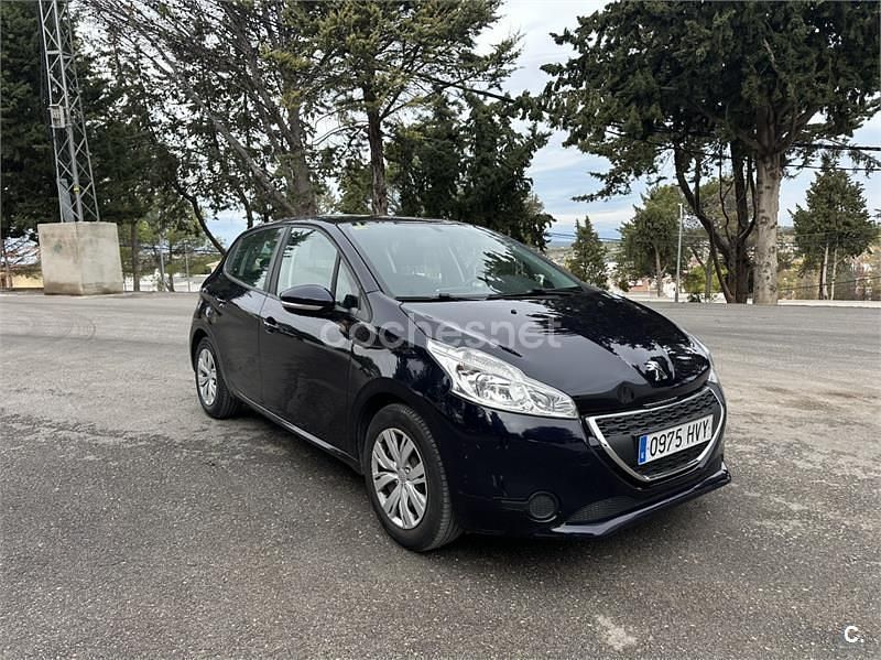Usado Peugeot 208 Active 82 CV (60 kW) 2014 Azul Utilitario