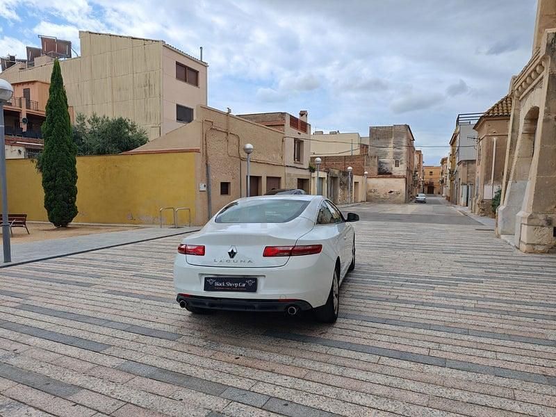Usado Renault Laguna Coupé 150 CV (110 kW) 2011 Blanco Coupe