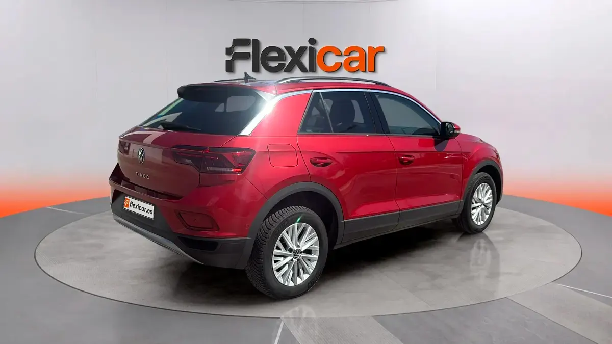 Usado VW T-Roc Life 110 CV (80 kW) 2022 Rojo SUV