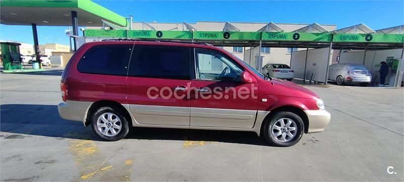 Usado Kia Carnival EX 144 CV (105 kW) 2007 Granate Monovolumen
