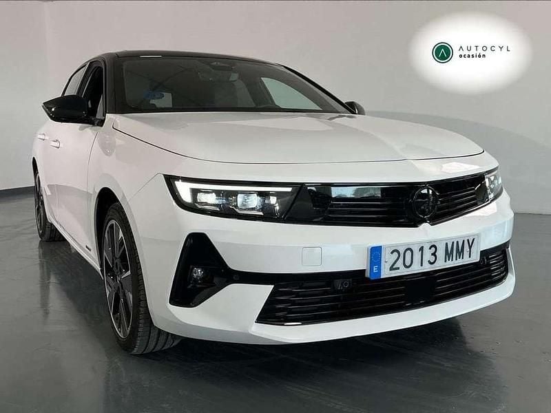 Blanco Usado 2024 Opel Astra Familiar | 31.790 € (Precio justo) - Imagen 1/4