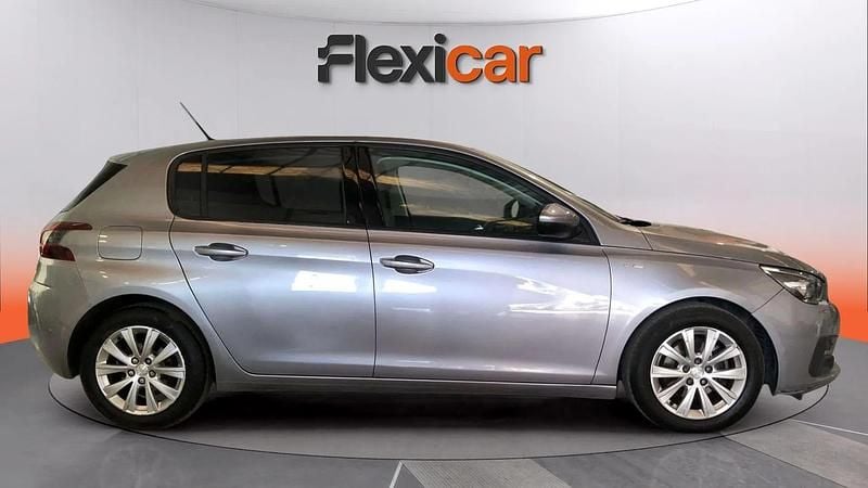 Usado Peugeot 308 Style 131 CV (96 kW) 2020 Gris Utilitario