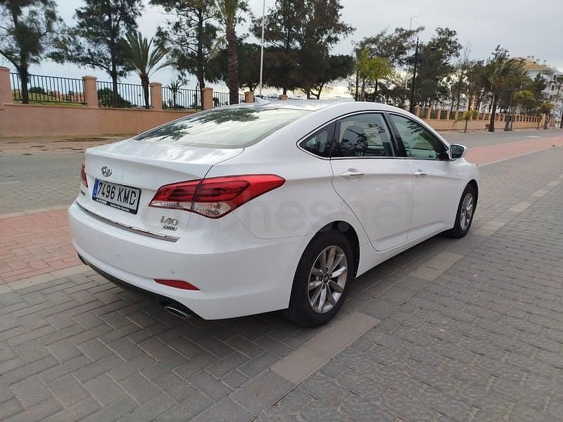 Usado Hyundai i40 115 CV (84 kW) 2018 Blanco Berlina