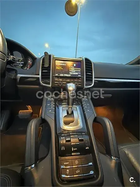 Usado Porsche Cayenne Platinum Edition 245 CV (180 kW) 2013 Negro SUV