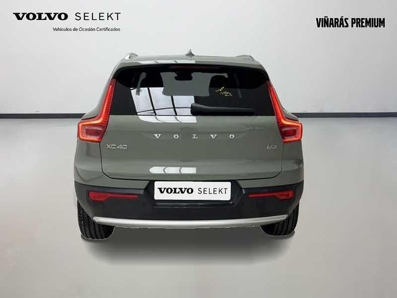 Usado Volvo XC40 Core 2025 Verde SUV