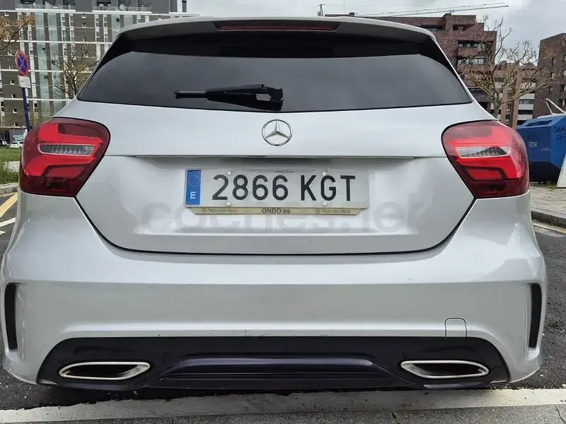 Usado Mercedes A200 150 CV (110 kW) 2018 Gris / plata Berlina