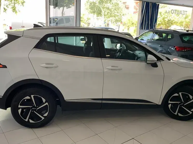 Usado Kia Sportage 150 CV (110 kW) 2022 Blanco SUV
