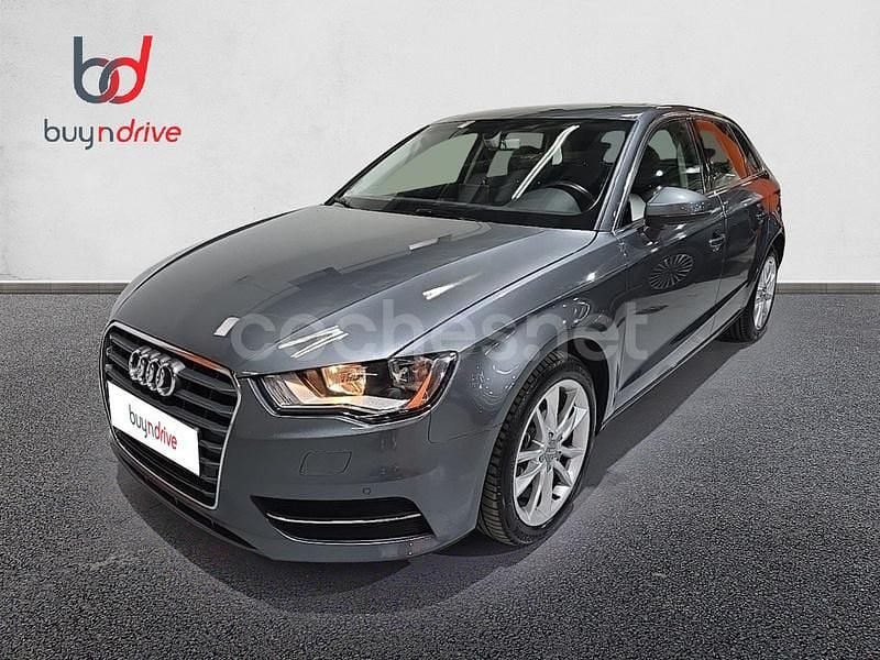Gris / plata Usado 2015 Audi A3 Advanced Berlina | 14.490 € (Precio justo) - Imagen 1/4