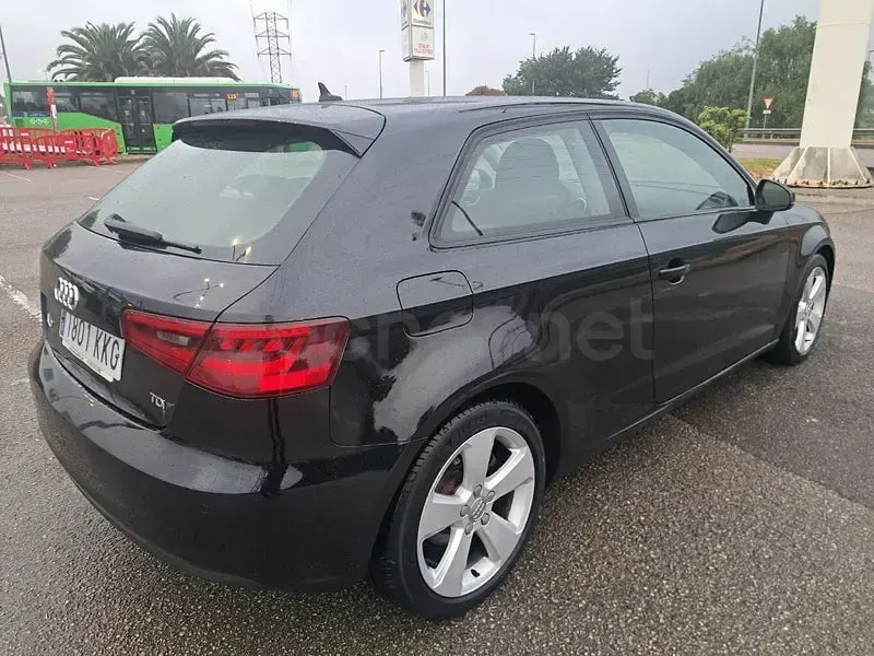 Usado Audi A3 Advanced 110 CV (80 kW) 2015 Negro Berlina