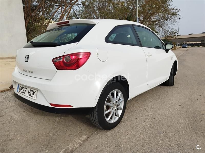 Usado Seat Ibiza SC Ecomotive 105 CV (77 kW) 2011 Blanco Utilitario