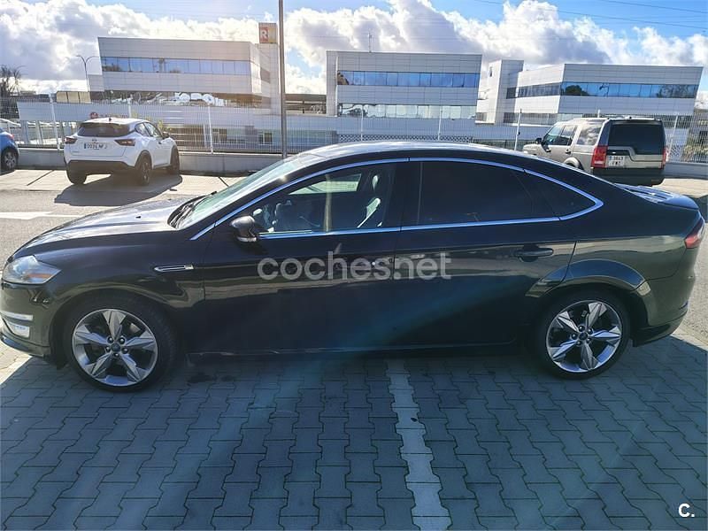 Usado Ford Mondeo Titanium S 163 CV (119 kW) 2011 Negro Berlina
