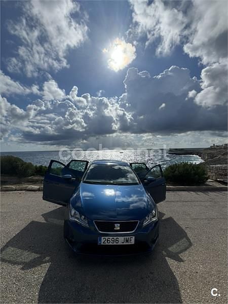 Usado Seat Leon CONNECT 110 CV (80 kW) 2016 Azul Berlina