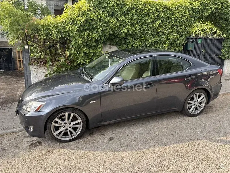 Usado Lexus IS250 President Line 208 CV (152 kW) 2007 Negro Berlina