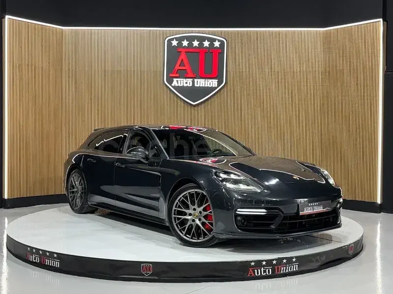 Usado Porsche Panamera 4S Sport Turismo 440 CV (323 kW) 2018 Gris / plata Familiar