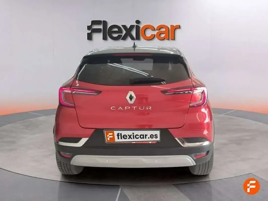Usado Renault Captur Zen 140 CV (102 kW) 2022 Burdeos SUV