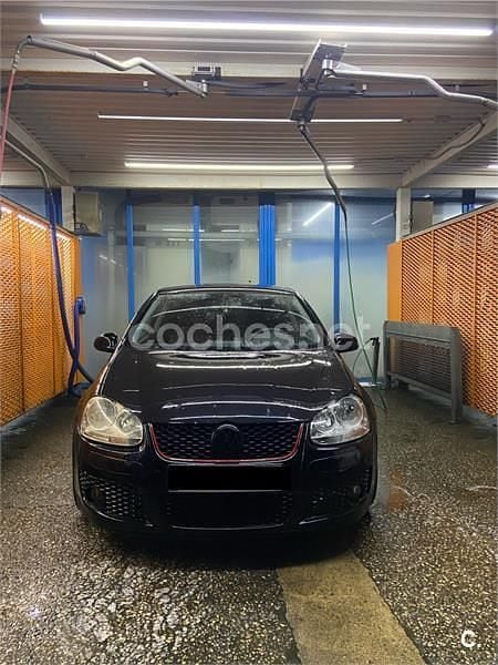 Negro Usado 2006 VW Golf Highline Berlina | 4200 € (Precio justo) - Imagen 1/4